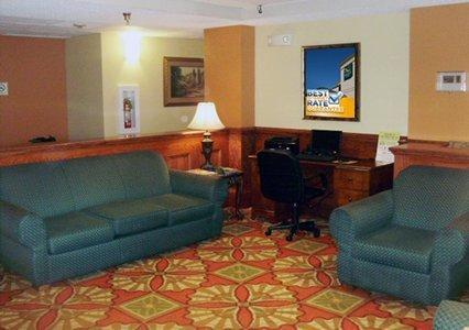 Quality Inn & Suites 머스코지 내부 사진